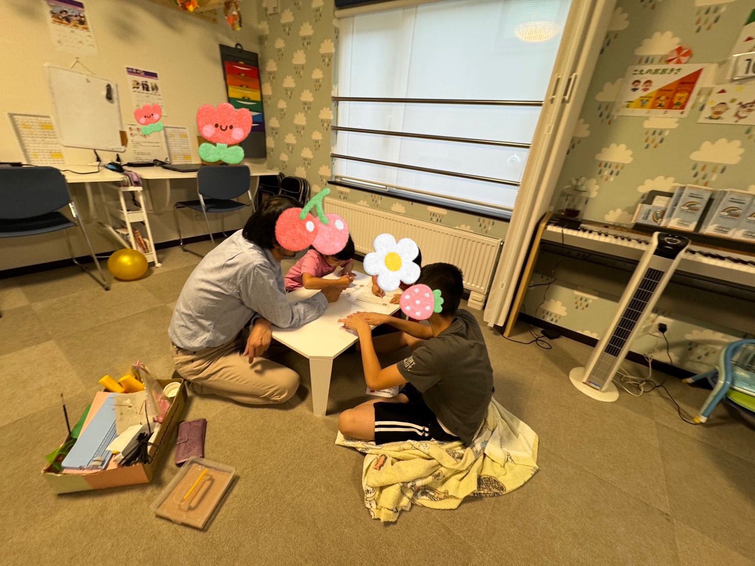 えほん図書館&ぶんぶんゴマ作り😊