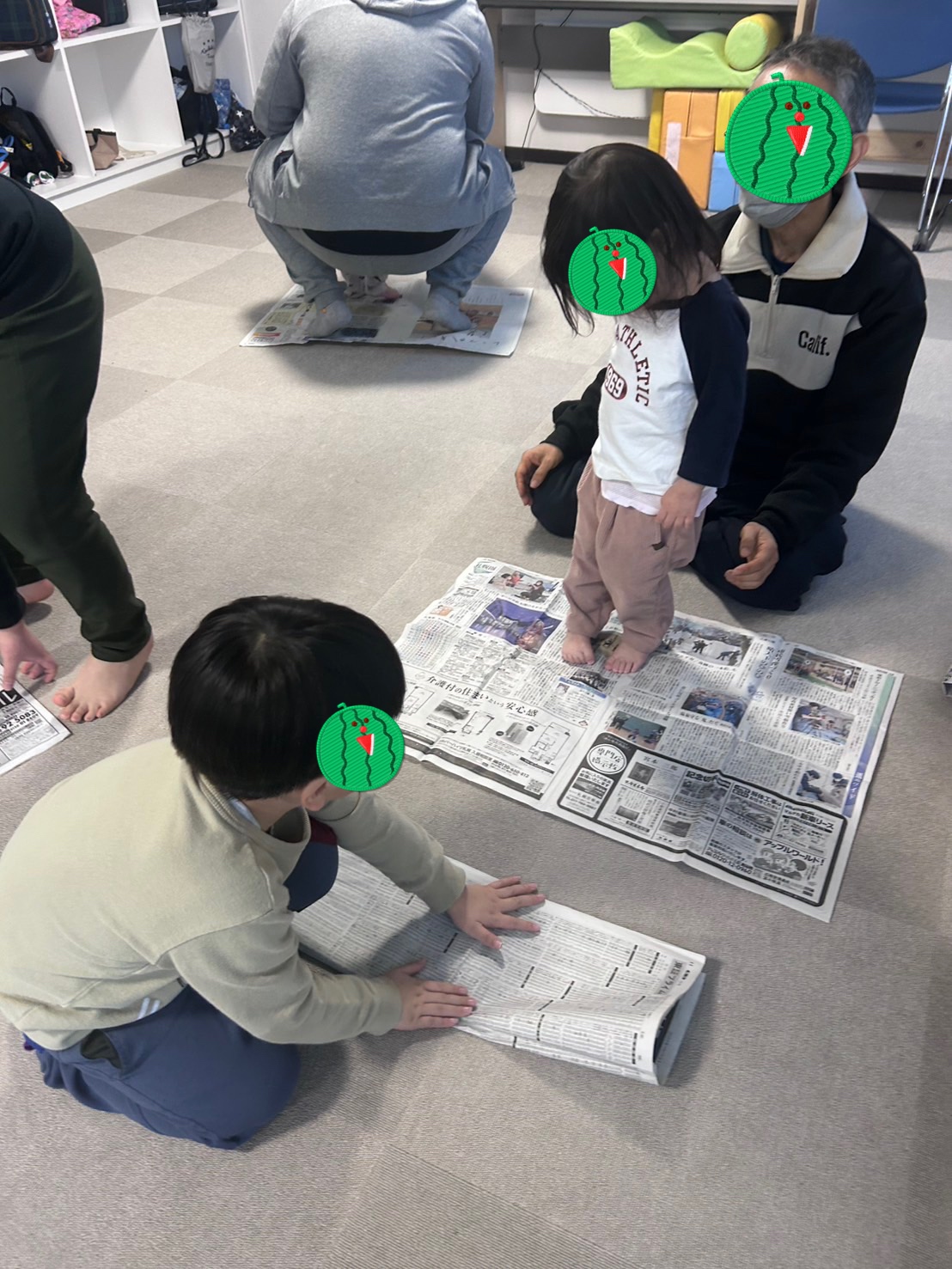 おやつを買ったよ🍪&&新聞紙じゃんけん