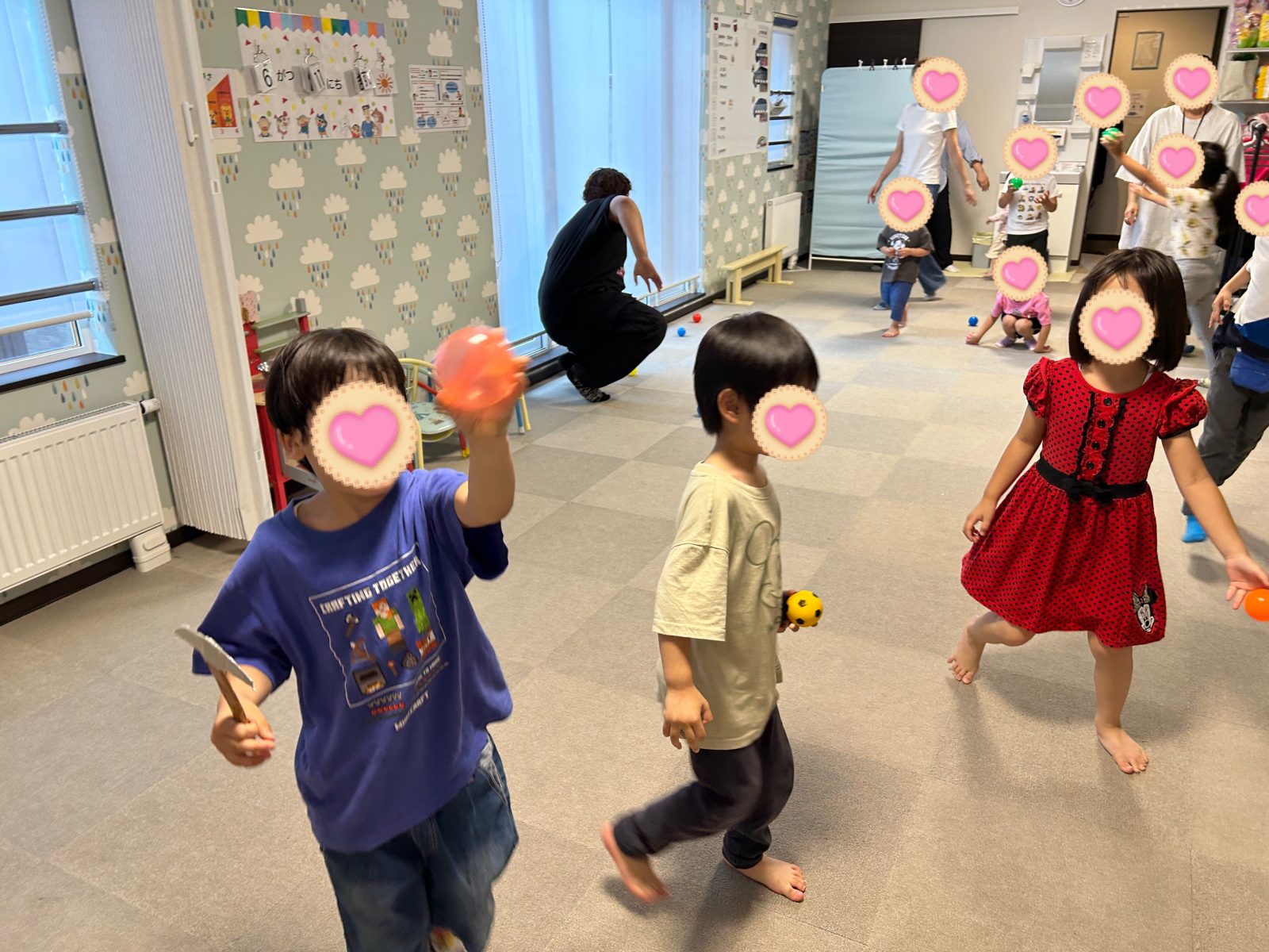 雨が降ったり、止んだりのお天気です☔