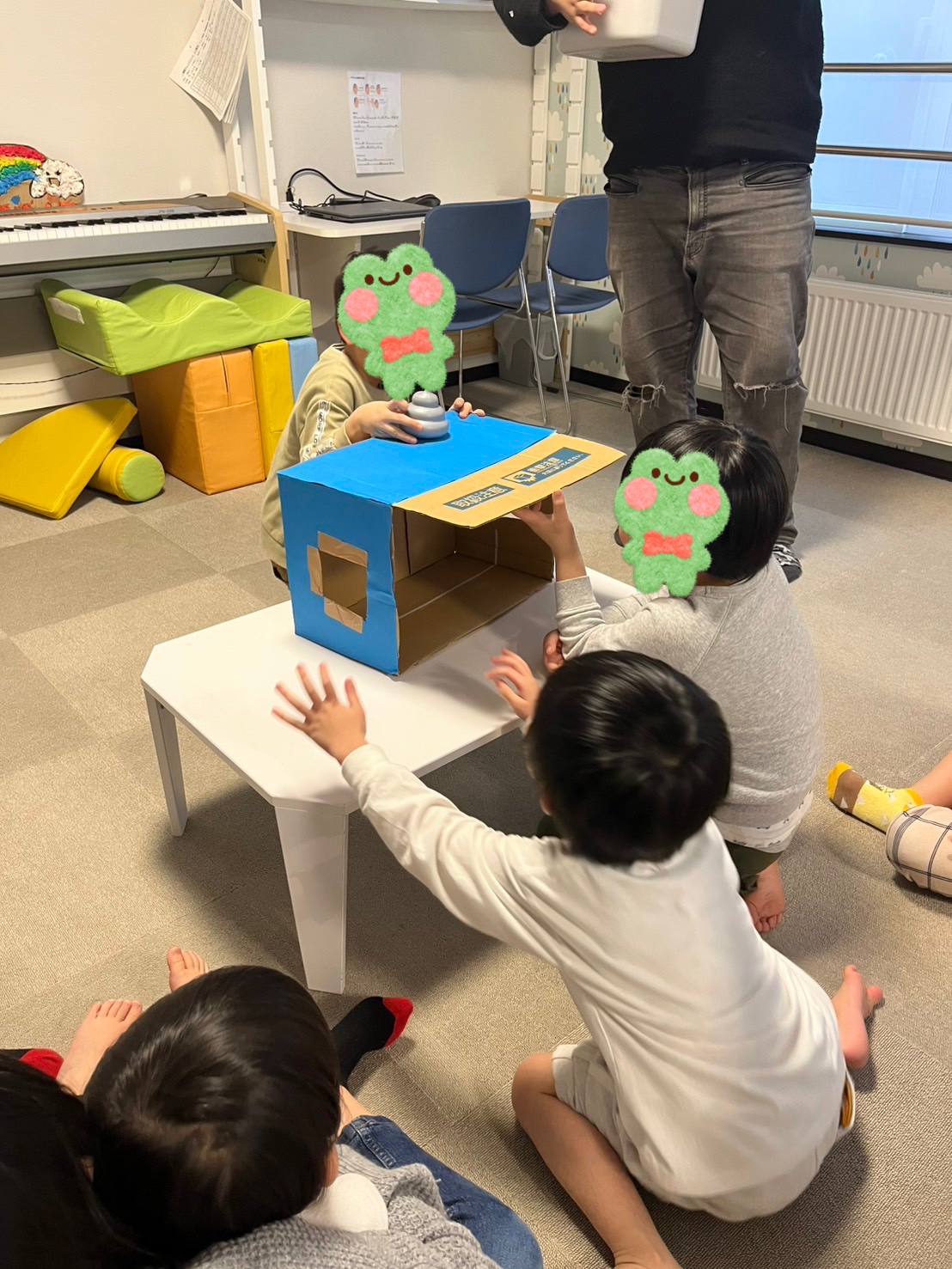 ボール遊び＆箱の中身はなーんだ🔅